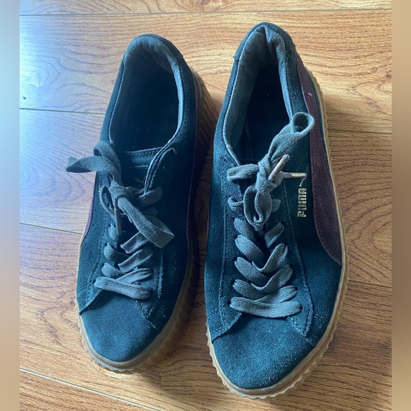 Green Puma Shoes Women's Size 8.5 | Black Pumas Size 8.5 - Picture 1 of 7